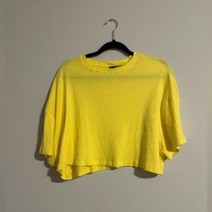 ~{ Yellow Crop Top }~